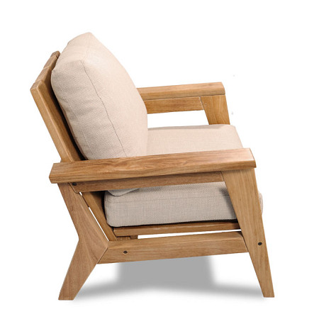 Poltrona Mucuri Com Almofada